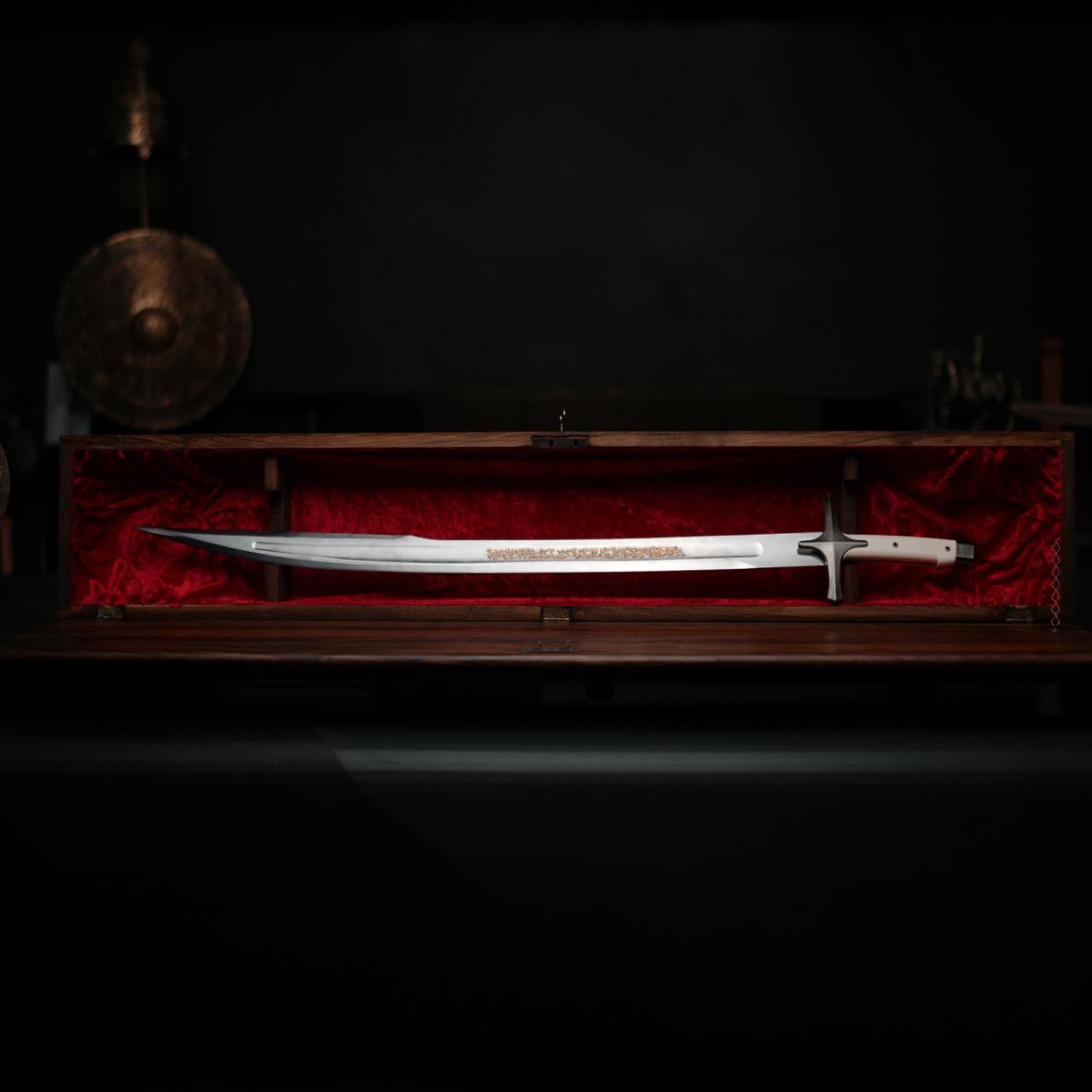 Gold Plated Sword of Conqueror
