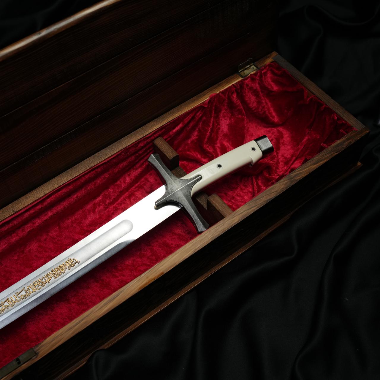 Gold Plated Sword of Conqueror